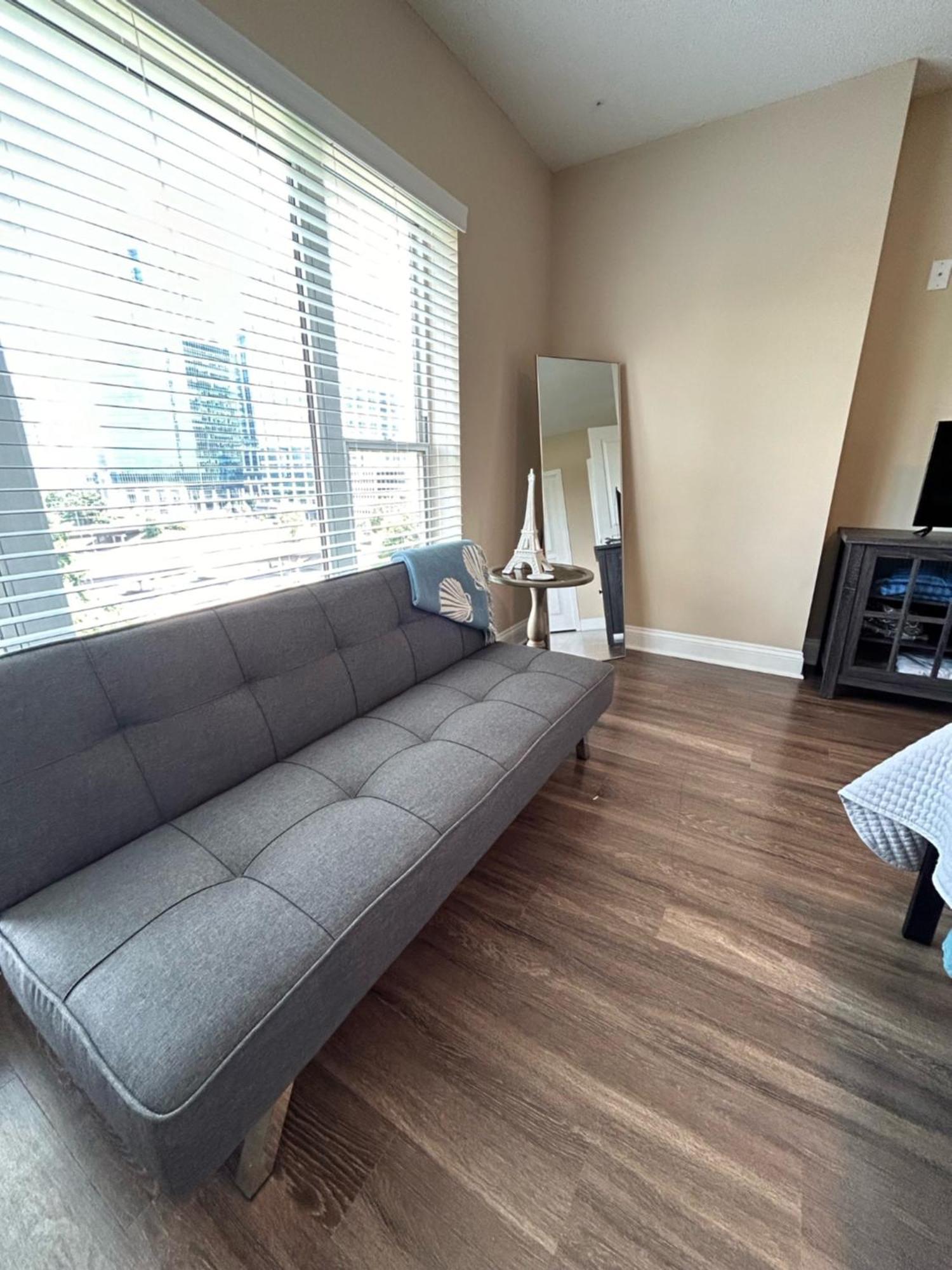 Spacious 2 Bedroom 2 Bathroom Apartment With Balcony In Uptown Charlotte! City Views & Free Parking! Zewnętrze zdjęcie